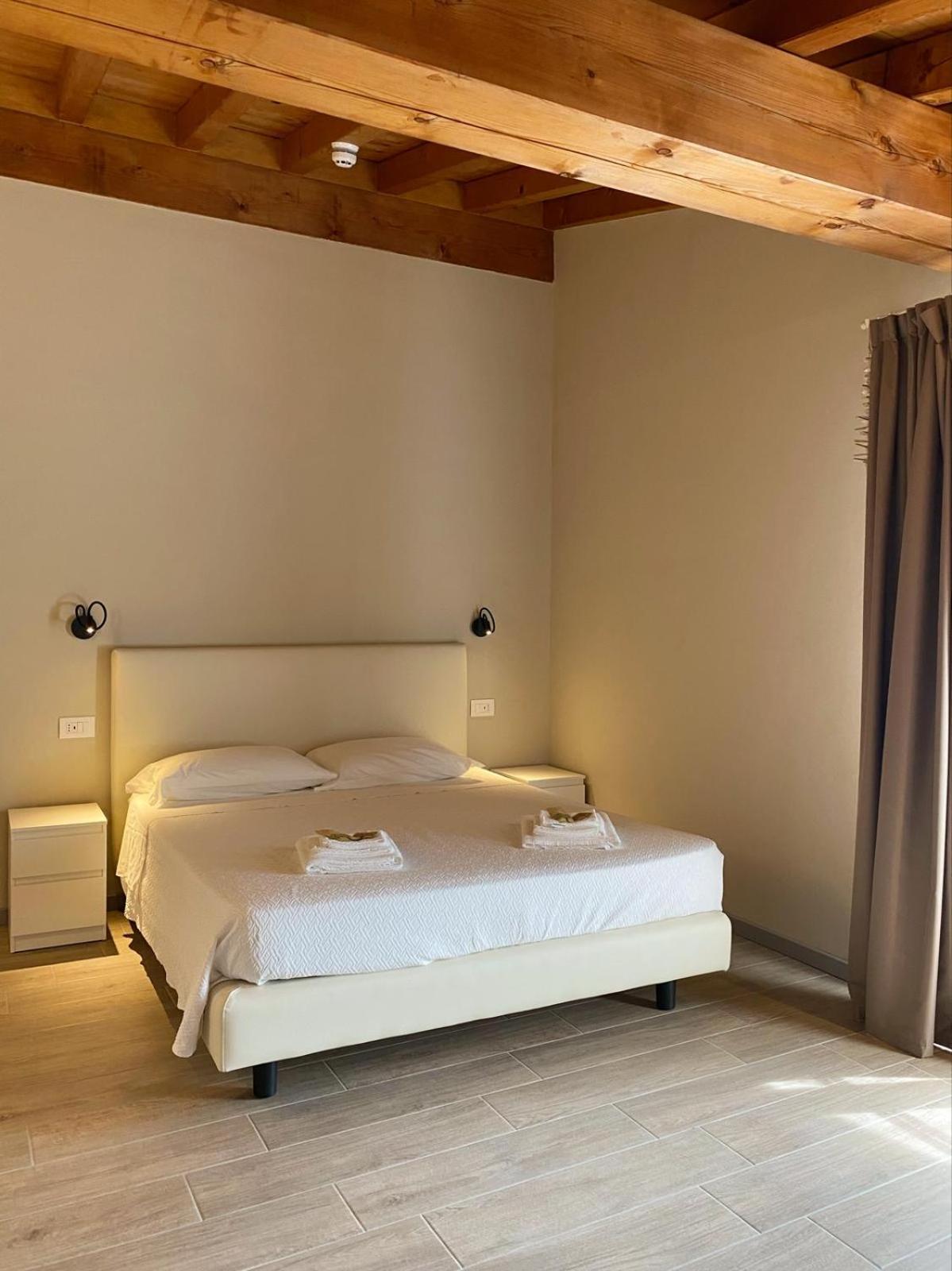 Agriturismo Cascina Carai Marone Bagian luar foto