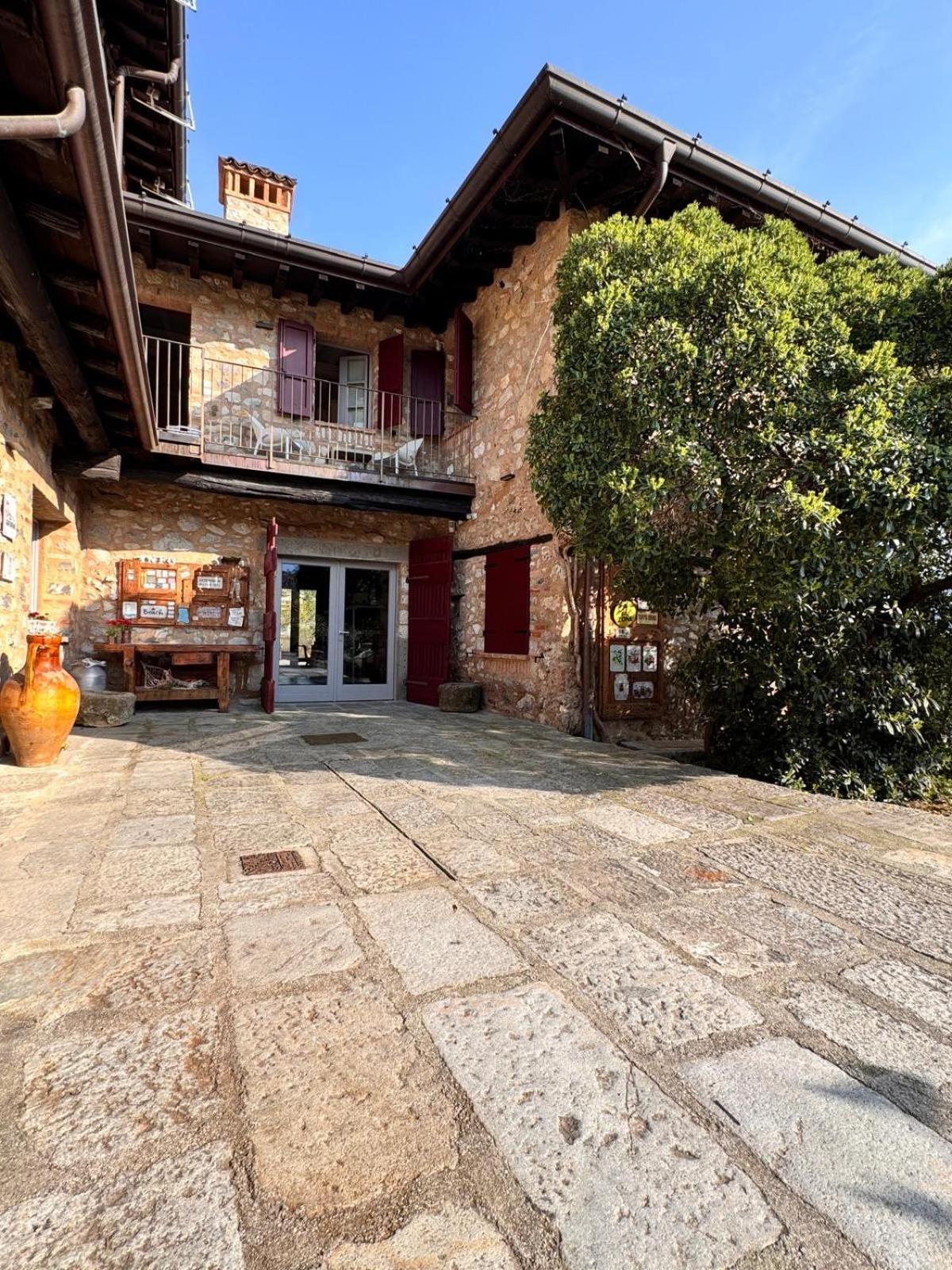 Agriturismo Cascina Carai Marone Bagian luar foto