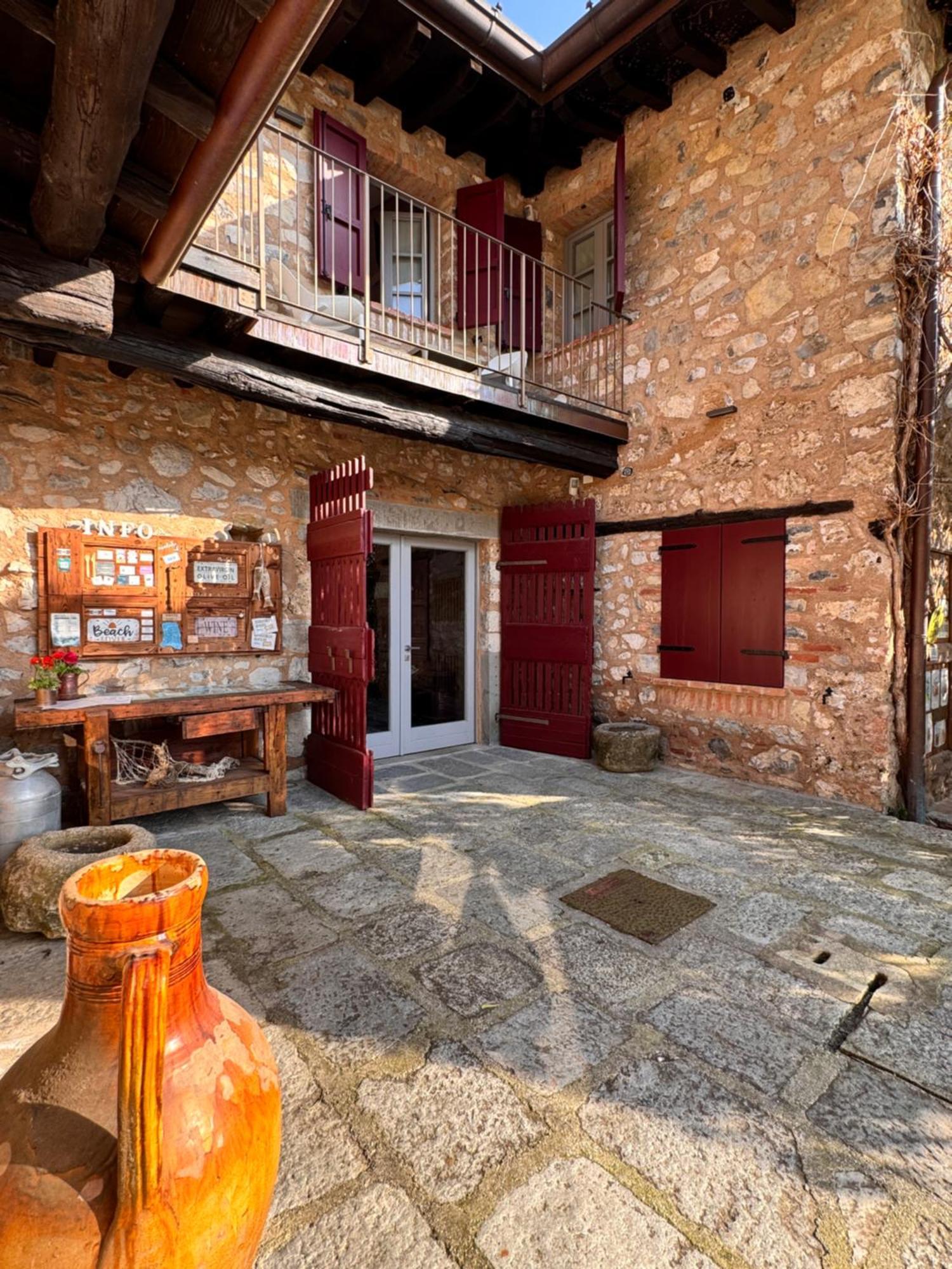 Agriturismo Cascina Carai Marone Bagian luar foto